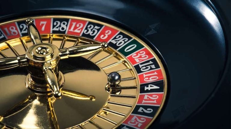 Simulasi pertandingan olahraga virtual dengan grafik menarik